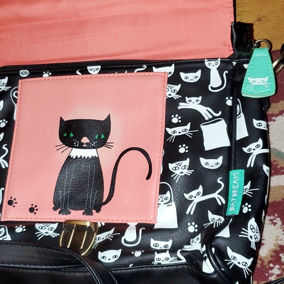 Daydream Don't Let the Cat Out of The Bag Purse - Picture 4 of 5